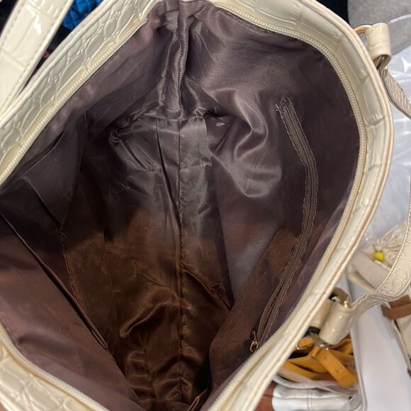 Glossy Croc Large Tote Purse Cream Gold Hardware - Picture 5 of 5